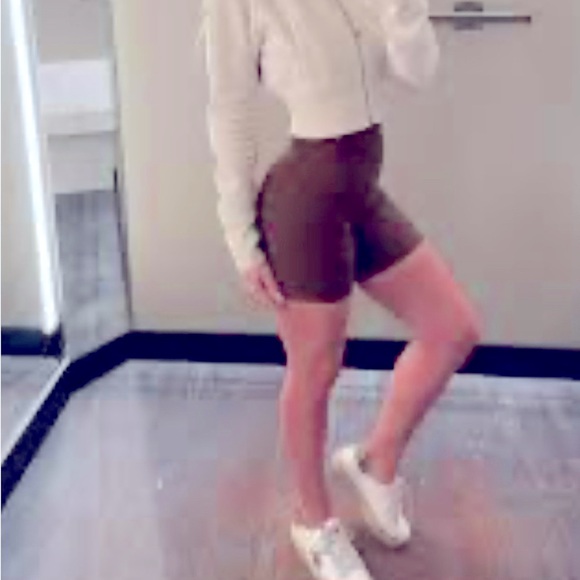 lululemon athletica Gray Women's Sweater-almost NEW! - Picture 1 of 4